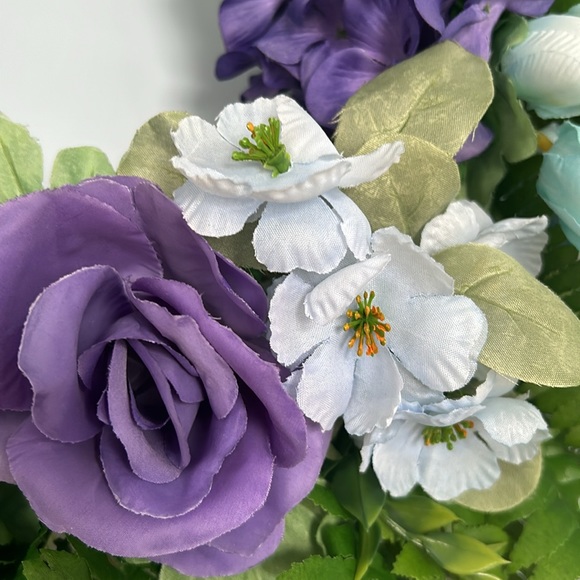 Spring Wreath With Blue Tulips & Purple Florals 25” Diameter On Grapevine Base - Picture 8 of 13